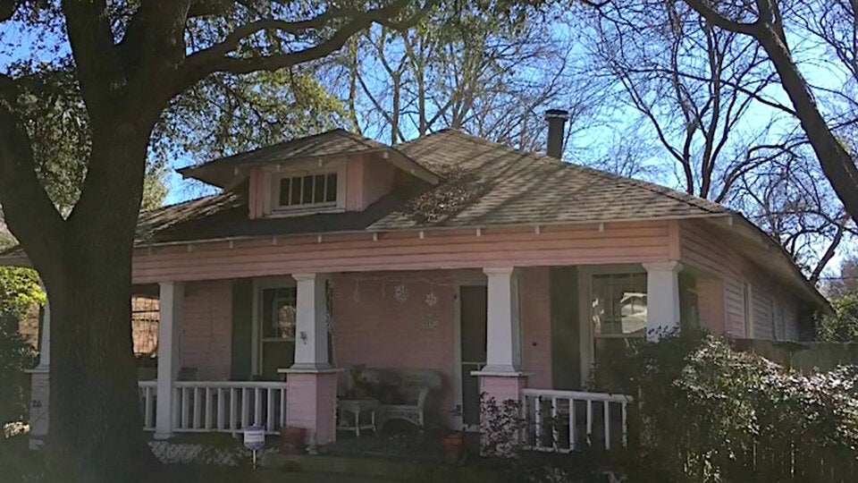 Bagger reißt falsches Haus ein