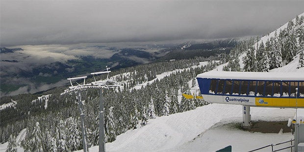 Halber Meter Neuschnee in den Bergen