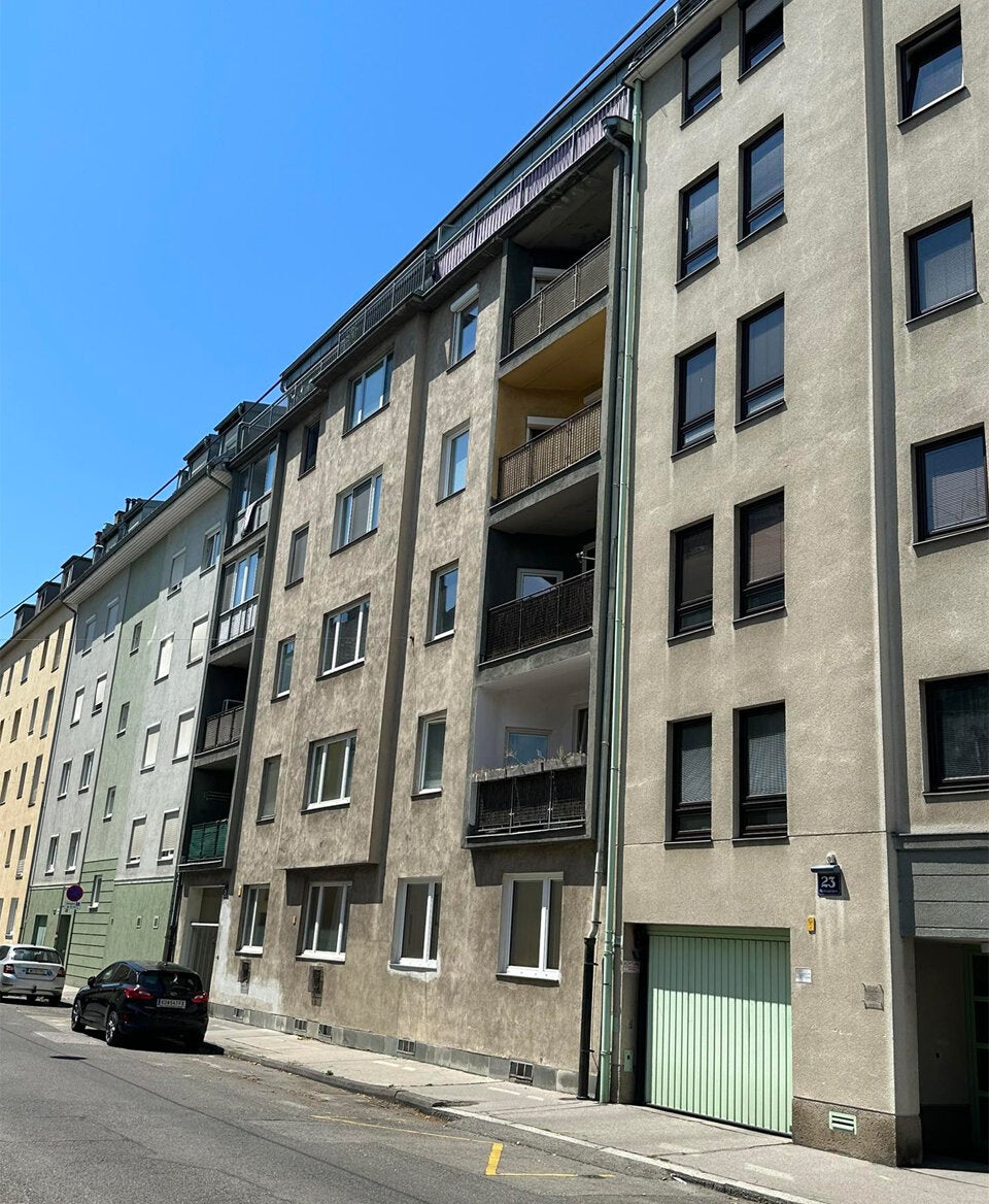 20-Jährige stürzt beim Verstecken spielen von Balkon - tot