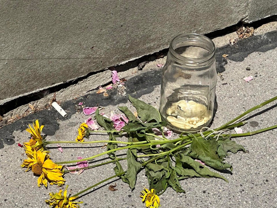 20-Jährige stürzt beim Verstecken spielen von Balkon - tot