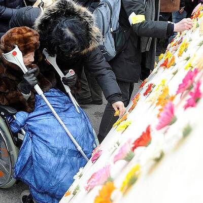 Kranzniederlegung am Heldenplatz 
