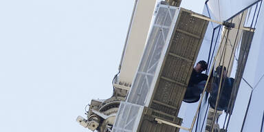 Fensterputzer zitterten in 152m Höhe