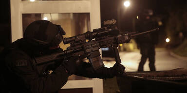 12 Tote bei Massaker in Paris: Polizei jagt Terror-Brüder