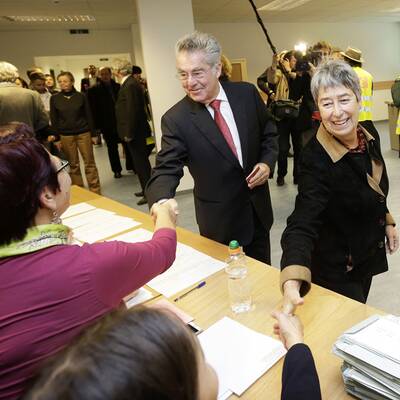 Hier gibt Bundespräsident Heinz Fischer seine Stimme ab.