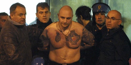 Hooligan vom Spiel Italien-Serbien 2010 festgenommen