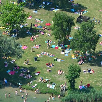 1 Million stürmte die Bäder