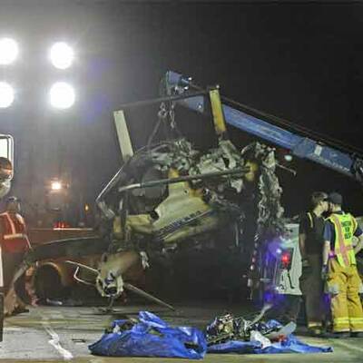 Hubschrauber krachte auf US-Autobahn