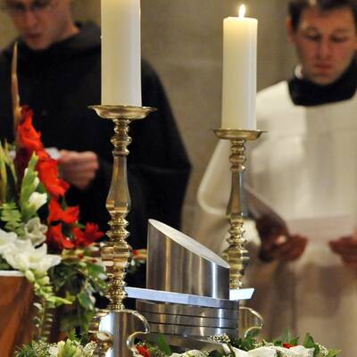 Jetzt ruht sein Herz in der Benediktinerabtei Pannonhalma