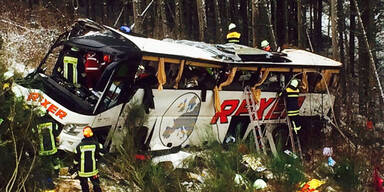 Mindestens 4 Tote bei Bus-Unglück in Hessen