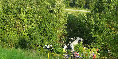 Hochschwangere stürzt mit Auto ab 