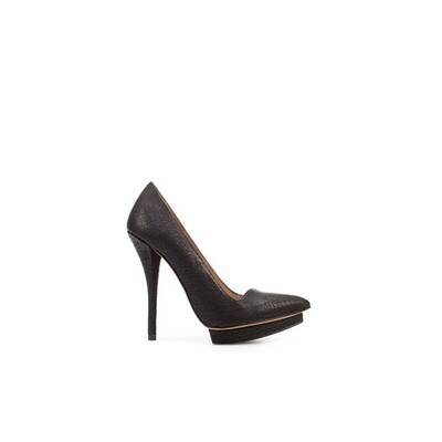 Comeback der spitzen Pumps