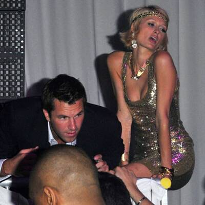 Heiße Nacht: So wild feiern Paris & Doug