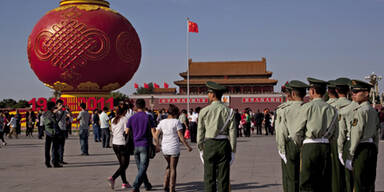 Chinese überlebt Selbstanzündung