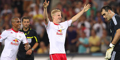 Hinteregger schießt Bullen in Gruppenphase