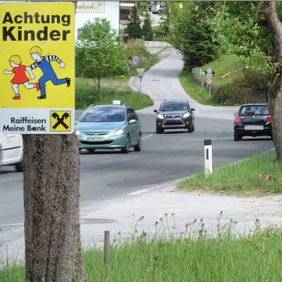  Marcel Hirscher beim Verlassen der Salzburger Landesklinik