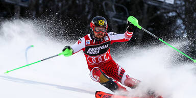 Hirscher nutzt Schwarz-Out & holt Rekordsieg