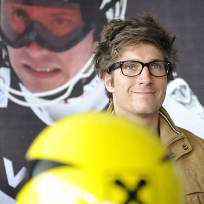 Marcel Hirscher stellt sich der Presse