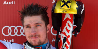 Hirscher singt "Lasst uns froh und munter sein"