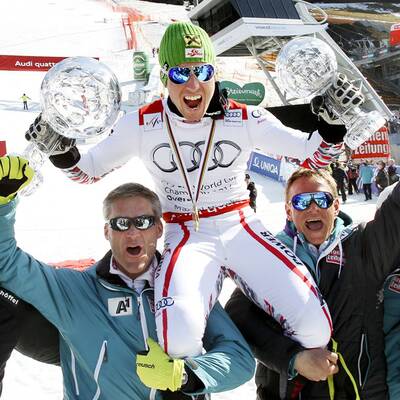 Große Kristallkugel für Hirscher
