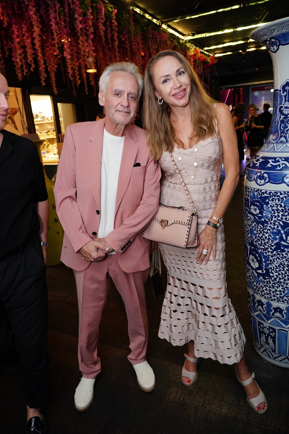 Martin Ho mit Gästen bei Jubiläumsfeier