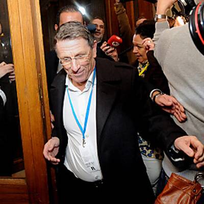 Gewaltiges Medieninteresse beim Auftritt von Peter Hochegger