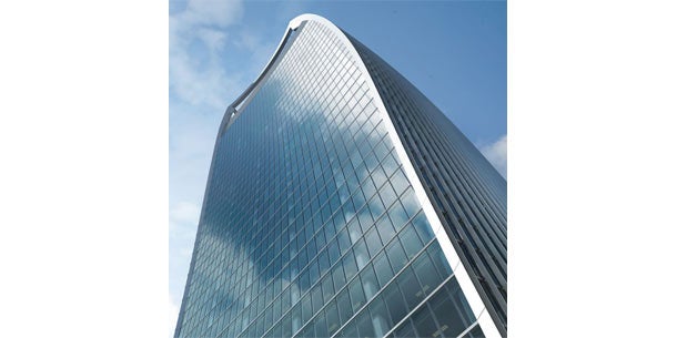 Hochhaus schmilzt sündteuren Jaguar