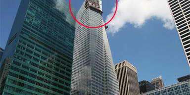 Schwere Glasplatte fiel aus dem 51. Stockwerk