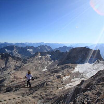 Hochseilartist balancierte zur Zugspitze