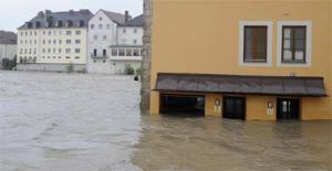 hochwasser_01_schwarzl