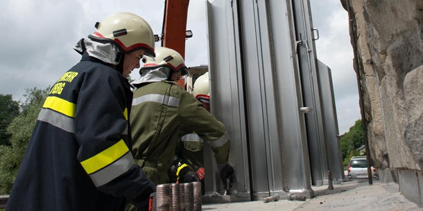 Hochwasser in Österreich - Zwei Vermisste