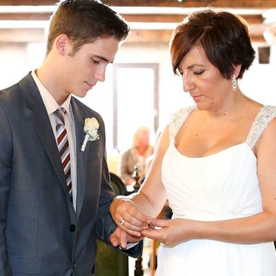 Trainerin (43) heiratet Schüler (16)