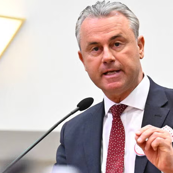 Koran-Sager: Rot-Grün will Hofer ausliefern