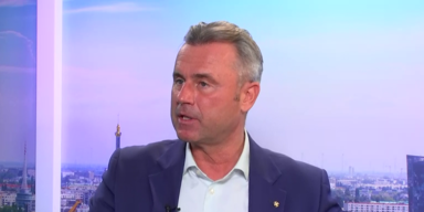 Norbert Hofer überrascht mit neuer Brille