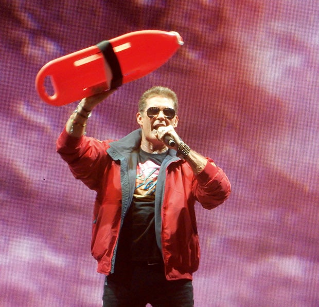 Hasselhoff: Strip beim Kult-Konzert