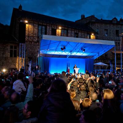  Die Schlacht ist geschlagen, Sarkozy ist gestürzt. Neuer Präsident Frankreichs ist Francois Hollande.