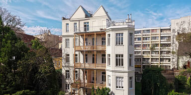 Holzbalkon D&ouml;bling