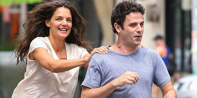Katie Holmes & Luke Kirby