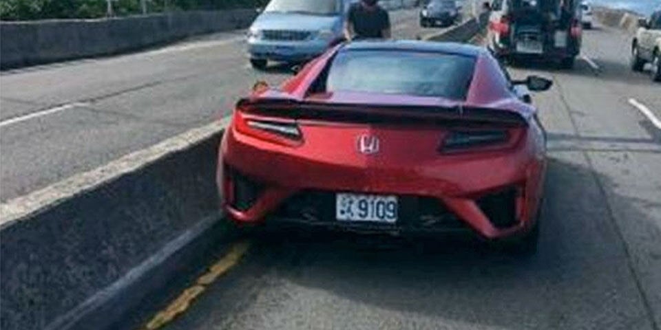 Autotester schrottet brandneuen Honda NSX