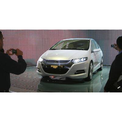 Honda Insight als Antwort auf Hybrid-Platzhirsch Prius