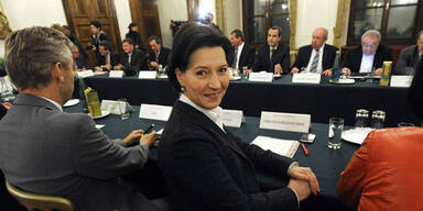 Beamte: Gewerkschaft droht mit Streik 