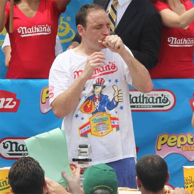 62 Hotdogs in 10 Minuten