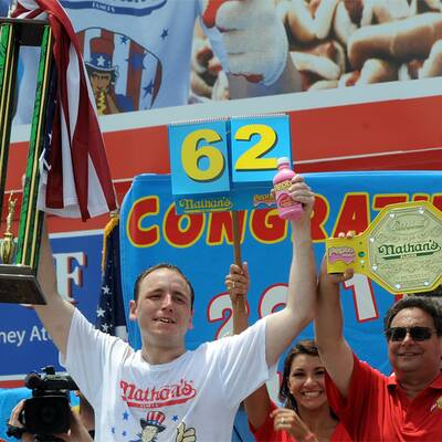 62 Hotdogs in 10 Minuten