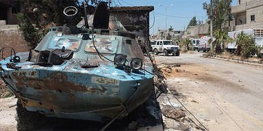 Hollande schließt Militärschlag nicht aus