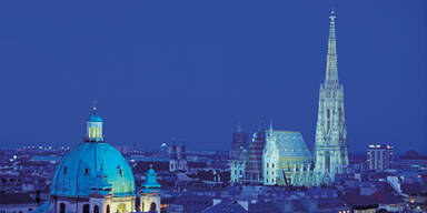 Stephansdom & Karlskirche bei Nacht