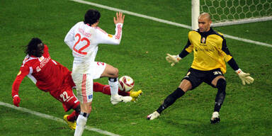 HSV auf Kurs - Liverpool verliert