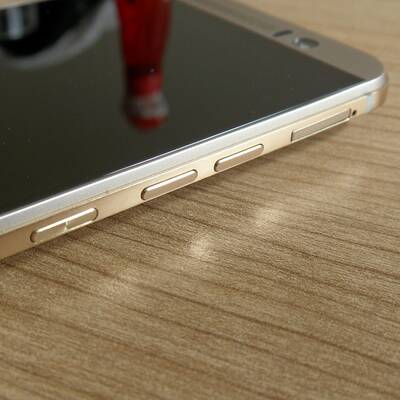 HTC One M9