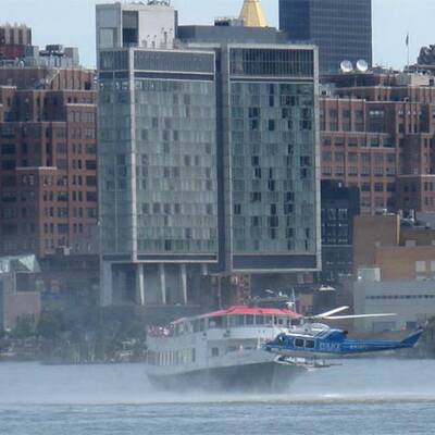 Hubschrauber kollidiert mit Kleinflugzeug