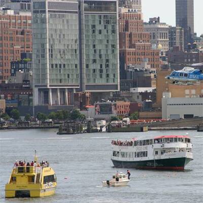 Hubschrauber kollidiert mit Kleinflugzeug