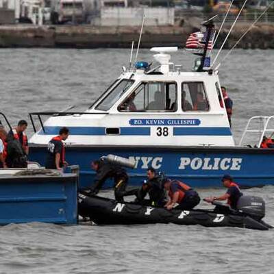 Hubschrauber kollidiert mit Kleinflugzeug