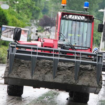 Aufräumen nach dem Hochwasser